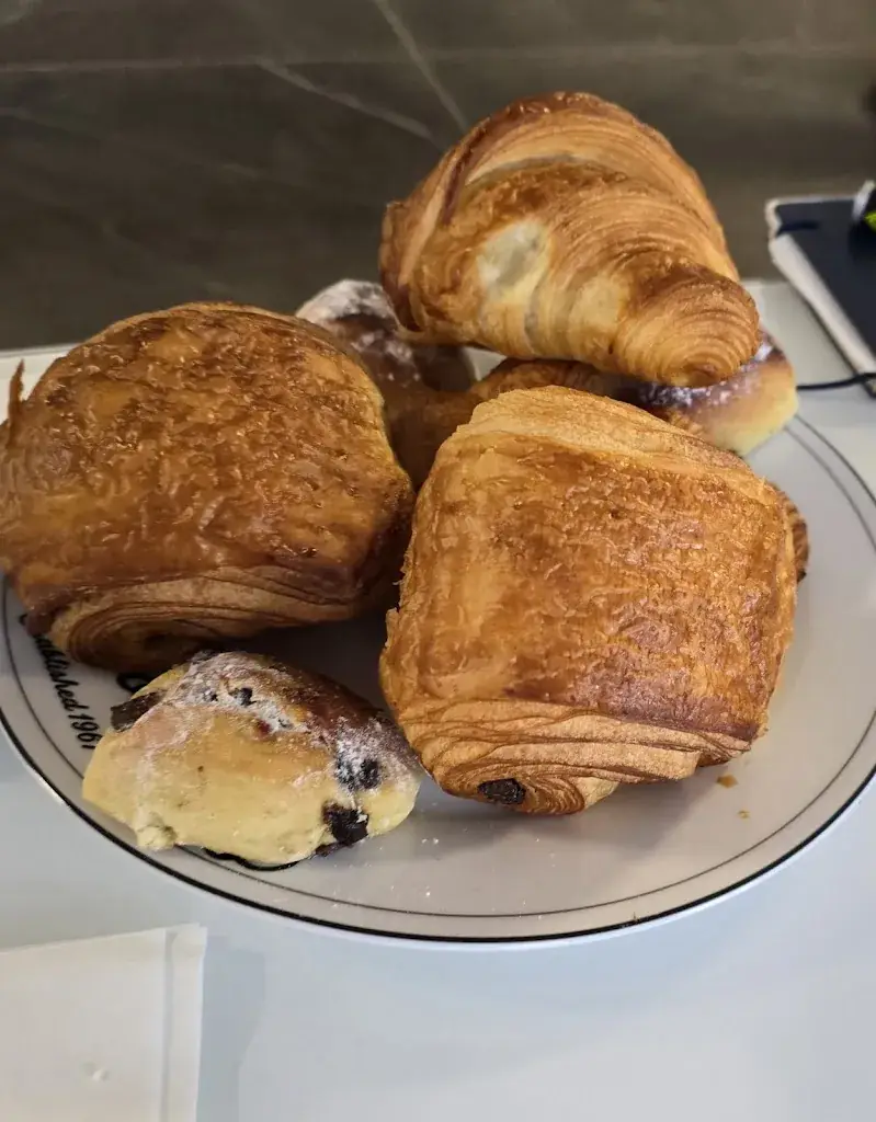 Induma WEERASINGHE_Le Fournil Du Château_Boran-sur-Oise_review