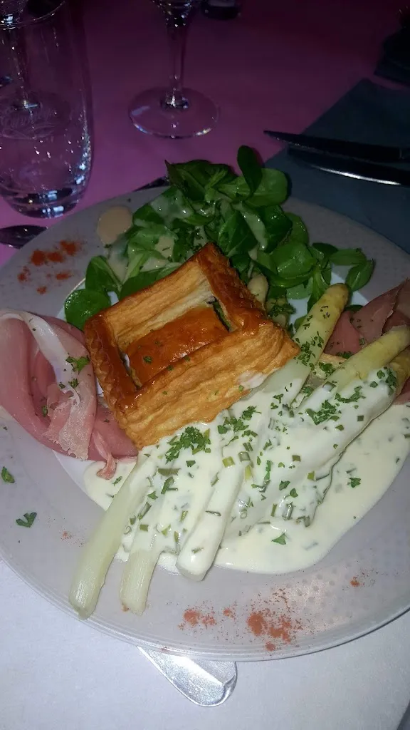 Nuno Miguel Simoes Ferreira_La Charrue_Hordain_review