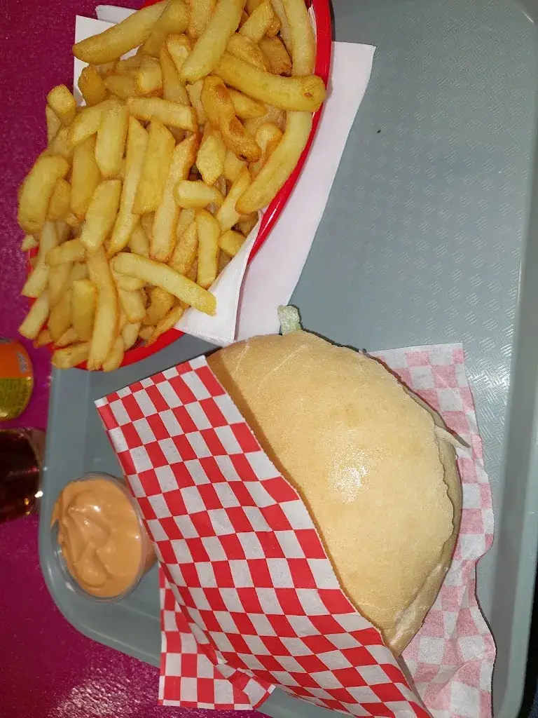 Chez Marie_Billy-Montigny_slider_image_3