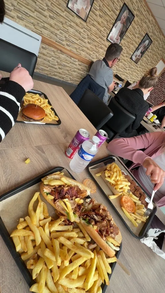 Estelle_Friterie delgrange_Bousies_review