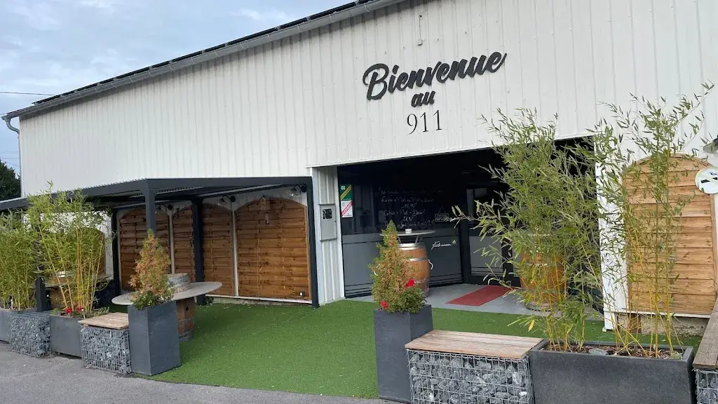 Le 911 Restaurant Chierry restaurant in Chierry