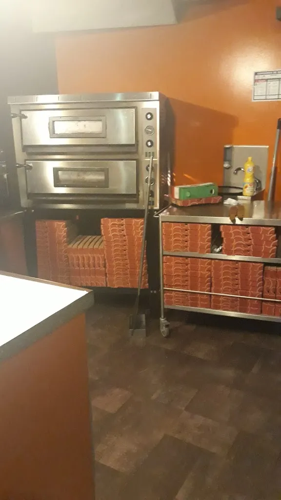 Jess_Thaloula pizza_Bourbourg_review