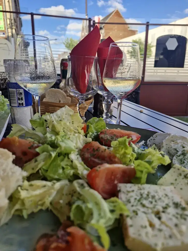 Katarzyna Ł._Le Borsalino_Bohain-en-Vermandois_review