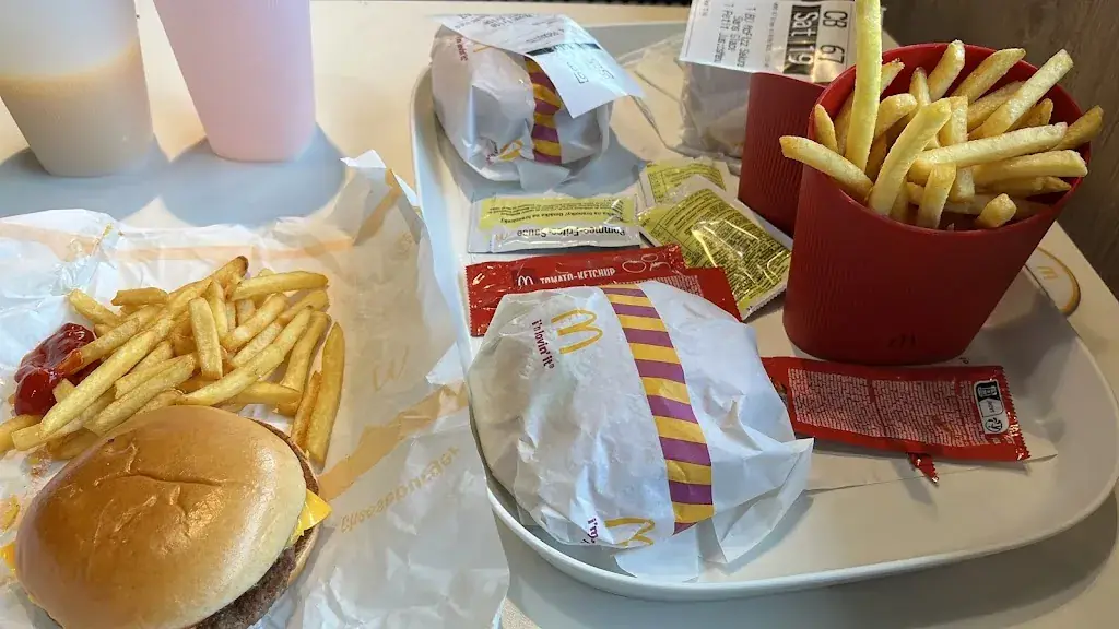 McDonald's_Blangy-sur-Bresle_slider_image_3