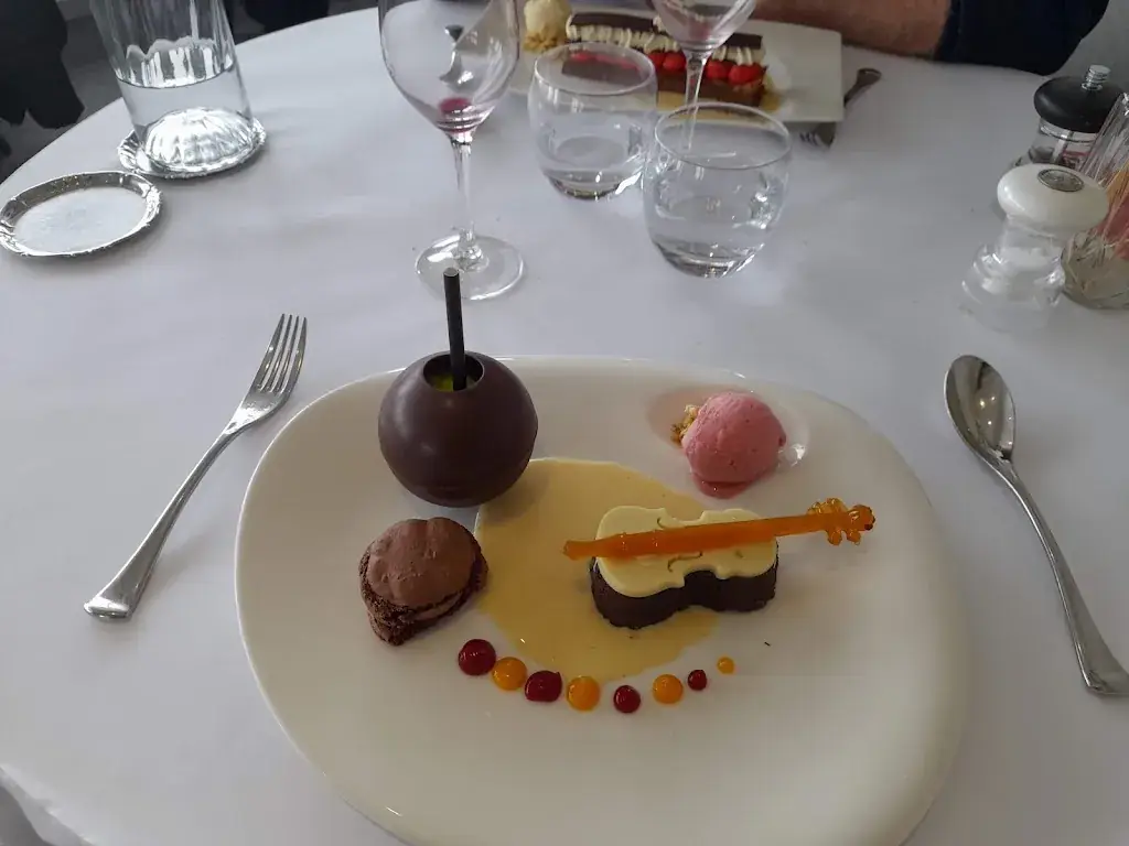 Menu_HOTEL RESTAURANT LE BELLEVUE_Roches-de-Condrieu_immagine_6