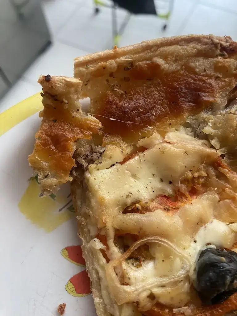 Royal Pizza_Camblain-Châtelain_slider_image_2