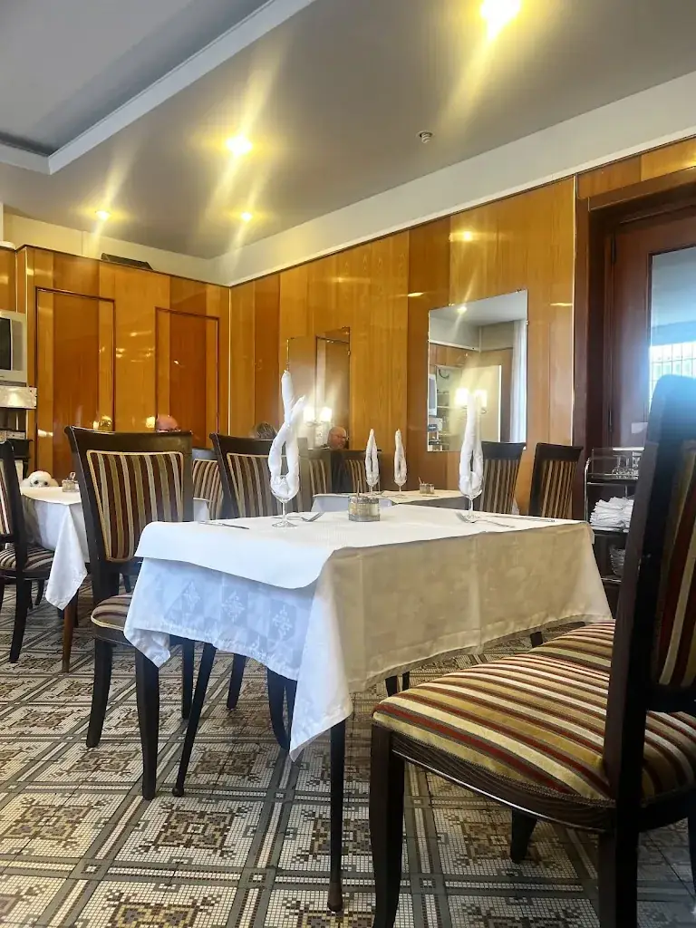 Restaurant chez Johnny_Bully-les-Mines_slider_image_2