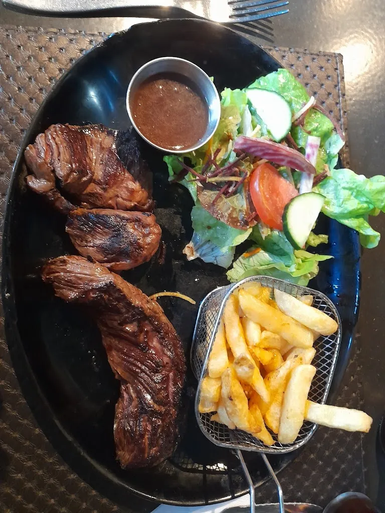 Ewan Dumont_Le Meilleur des Mondes_Bondues_review