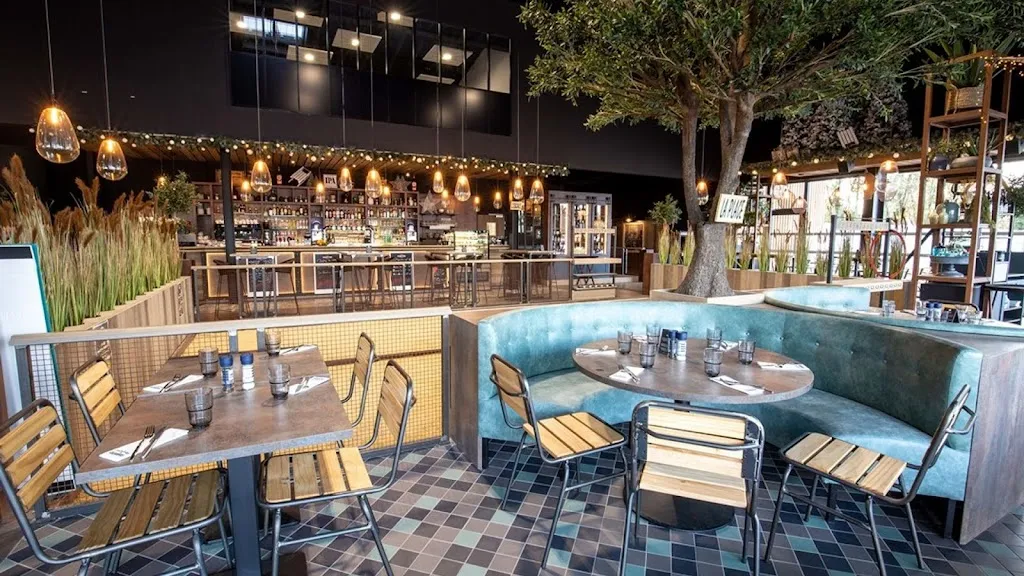 Place des Oliviers Bondues restaurant in Bondues