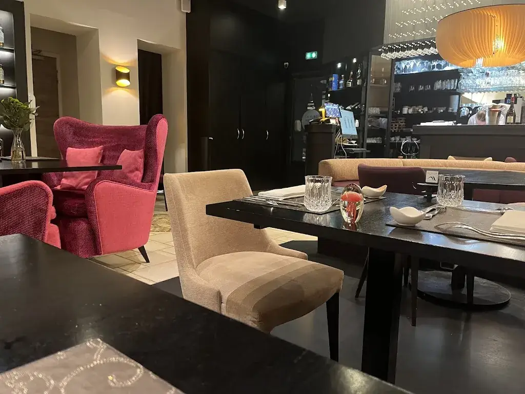 Marie Hennique_Le Val d'Auge_Bondues_review