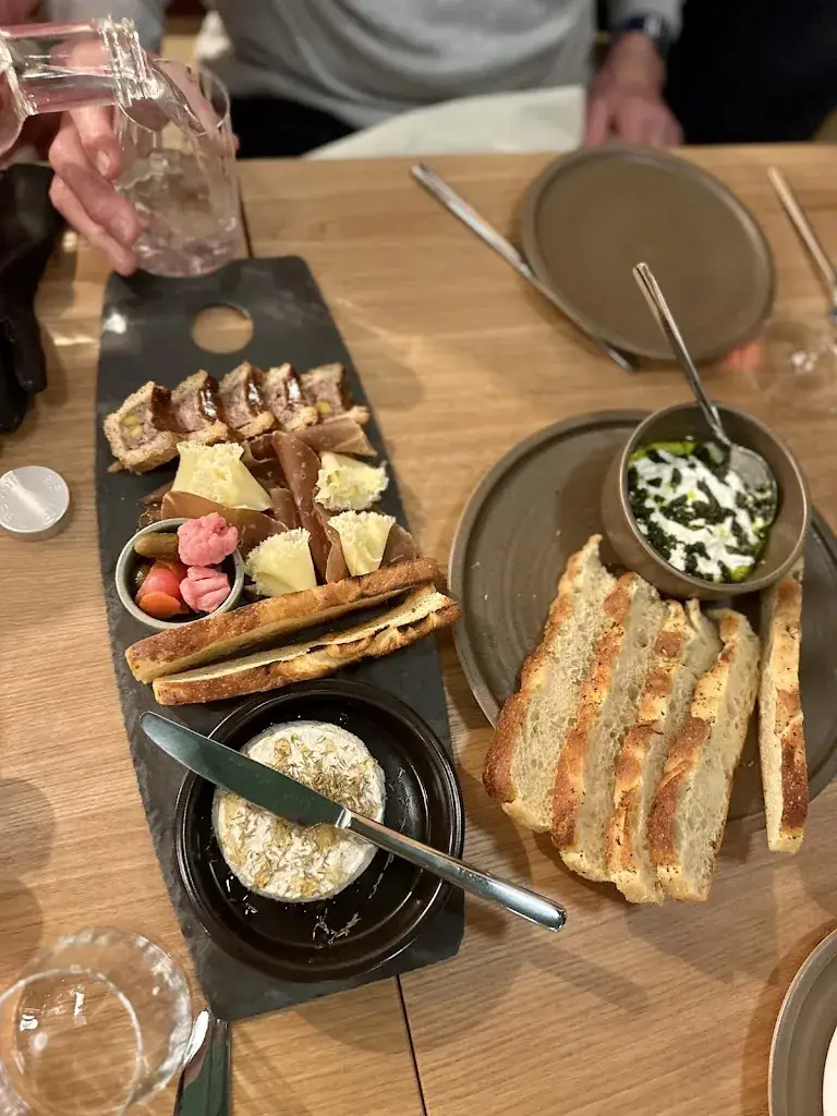 Justine Gaemperle_La Smala Brasserie_Bussigny_review