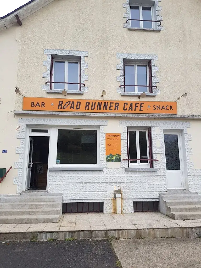Road Runner - Bar snack_Égliseneuve-d'Entraigues_slider_image_1