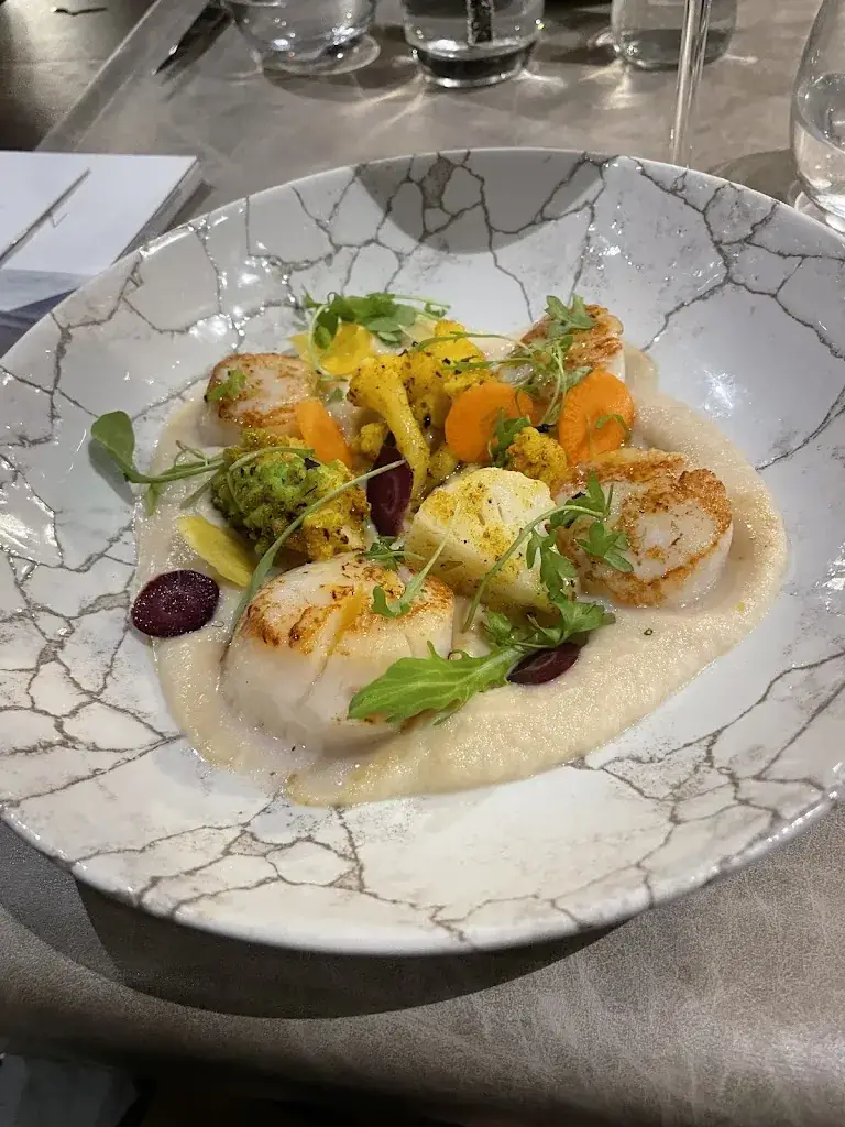 C J._Bistrot Le C - Restaurant & Bar Courchevel_Courchevel_review