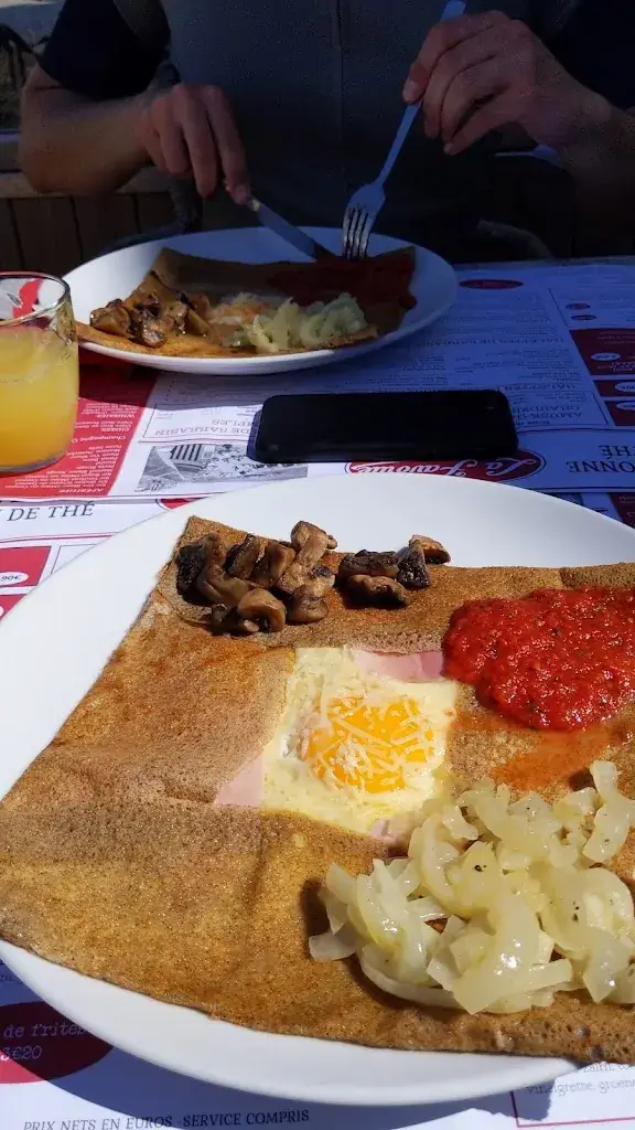 Lukas Cramer_La Favorite_Bray-Dunes_review