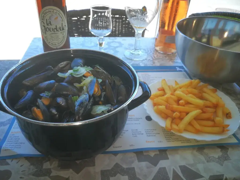 Avro 694_La Friture du Manège_Bray-Dunes_review