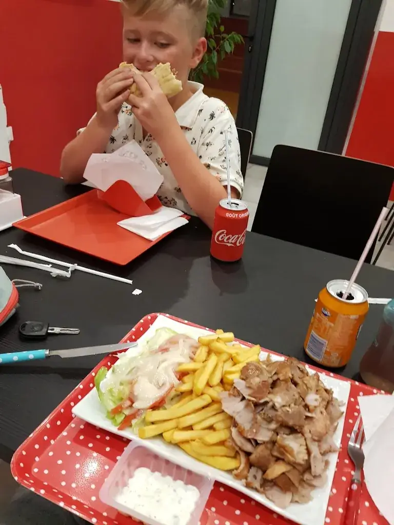 tim van wieringen_Le 367 SOKAK_Corbelin_reseña