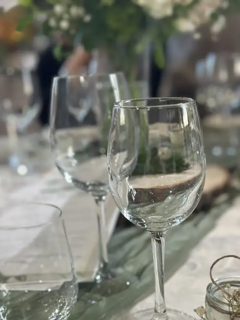 MAKI KHENFRI_La Grande Mare_Bray-Dunes_review