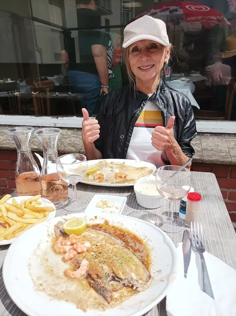 C V_Aux Coquillages_Bray-Dunes_review