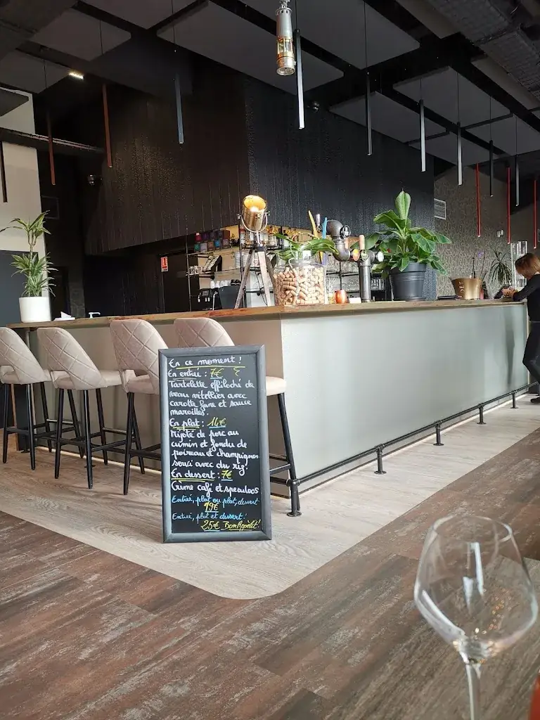 Audrey BAIL_Restaurant L’inédit - Salle de Réception - Traiteur Bruay-La-Buissière_Bruay-la-Buissière_review