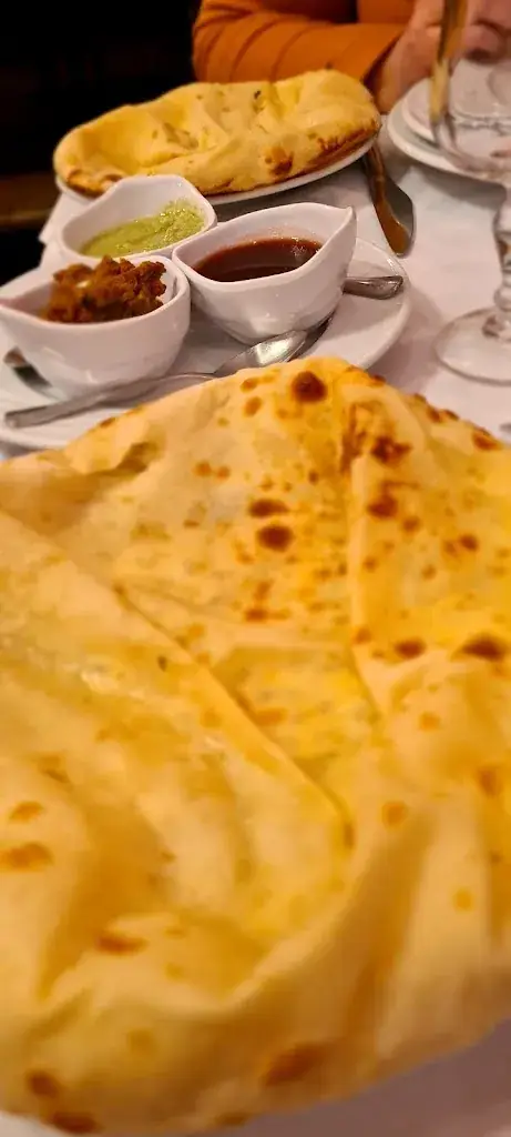 Gérard Delmarre_Taj Mahal - Bruay La Buissière_Bruay-la-Buissière_review