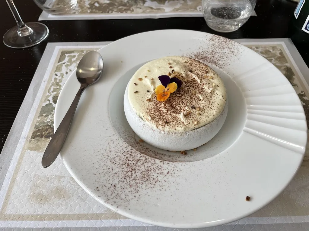 P V Brune_Stone - Restaurant_Thourotte_review