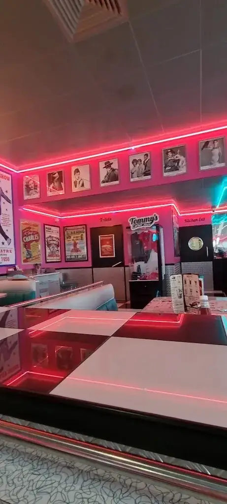 Tommy's Diner_Mondeville_slider_image_2