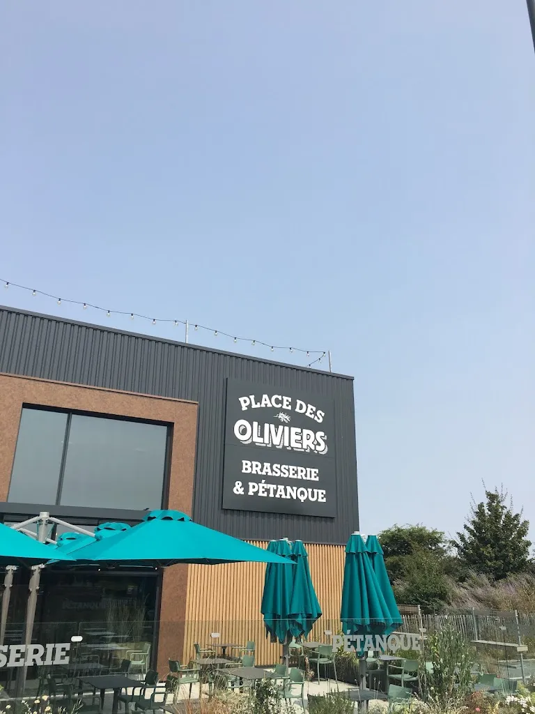 Eddie_Place des Oliviers Caen-Mondeville_Mondeville_review