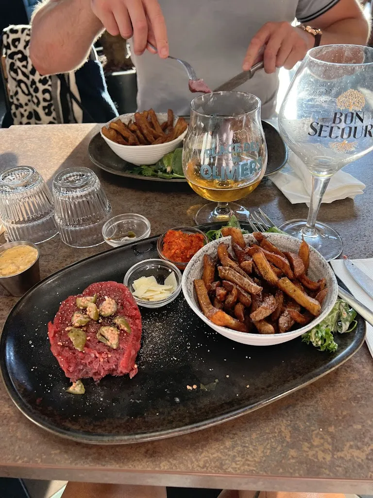 Fabien Filoche_Place des Oliviers Caen-Mondeville_Mondeville_review