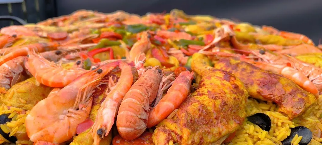 LACATALANE PAELLA TRAITEUR PLATS GEANT_Cagny_slider_image_3