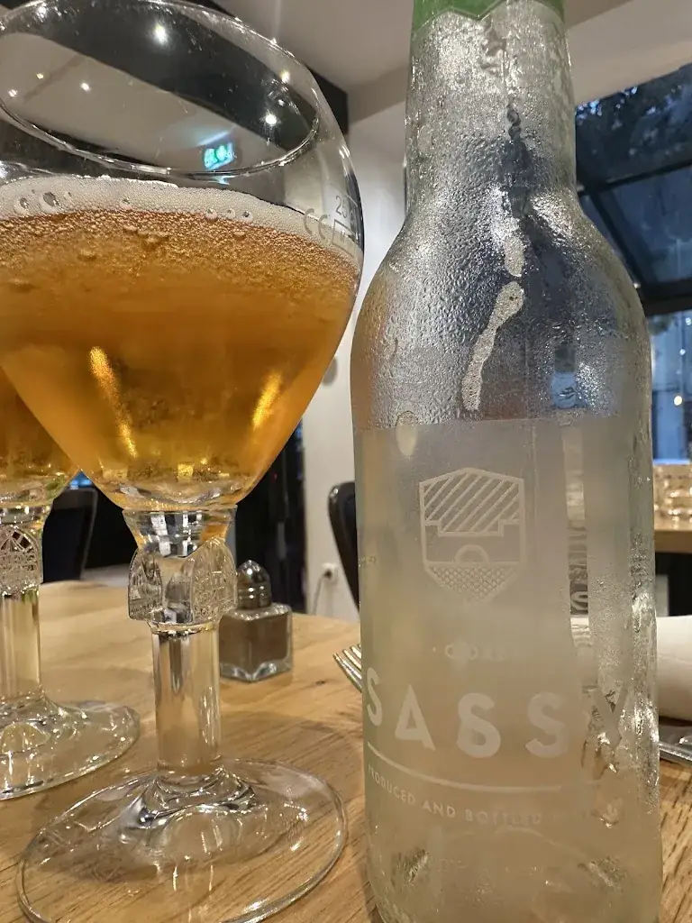 W F_Une Cuillère Carrée_Caen_review