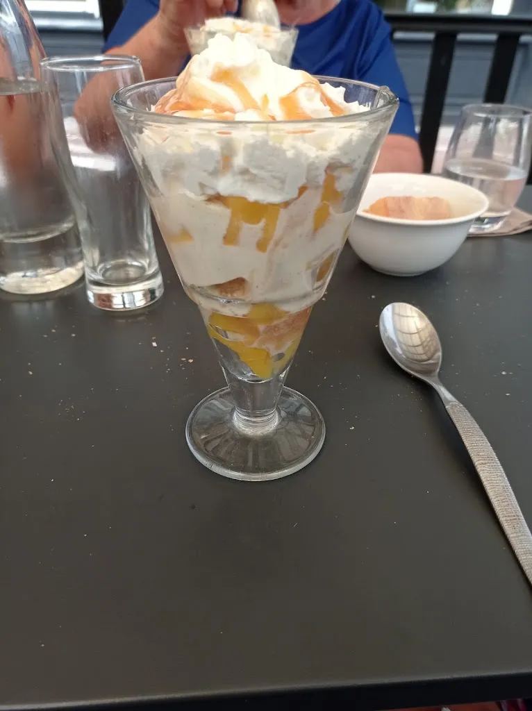 N “MissZelda” Sa_Le Confluent_Pont-l'Évêque_Bewertung