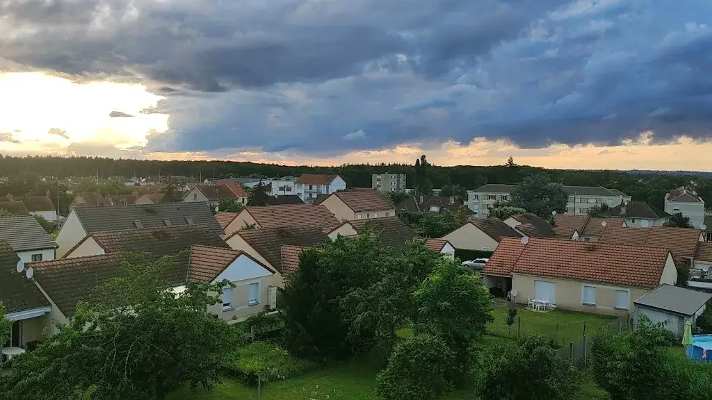 Le Lyon Vert Hôtel_Commentry_slider_image_1