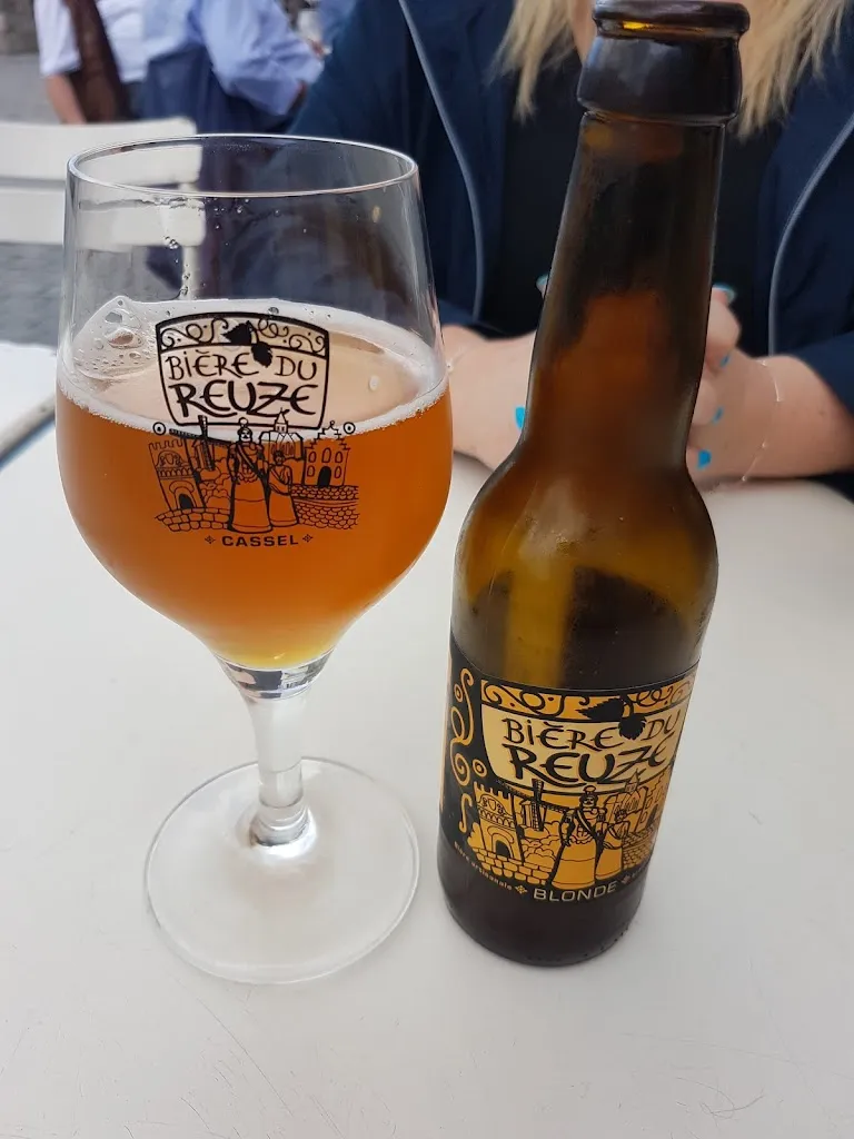 Andrew Isted_Estaminet Kerelshof II, La Fontaine_Cassel_recensione