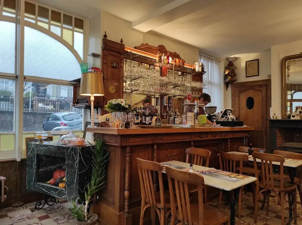 Café Aux Trois Moulins ristorante a Cassel