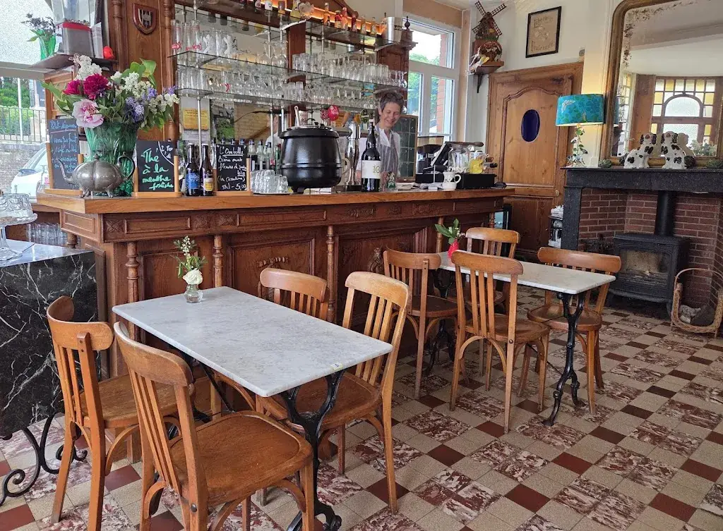 Café Aux Trois Moulins_Cassel_slider_image_3