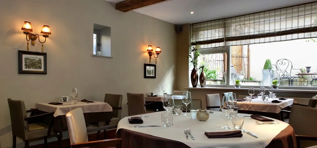 Fenetre sur Cour_Cassel_slider_image_1