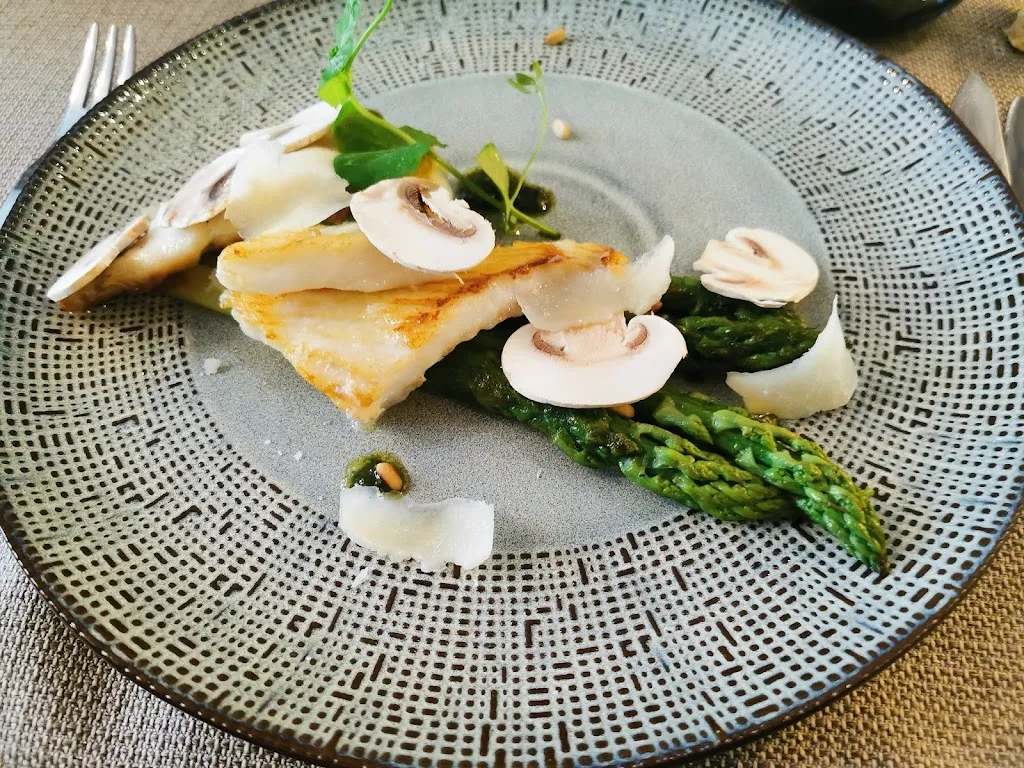 Fenetre sur Cour_Cassel_slider_image_2