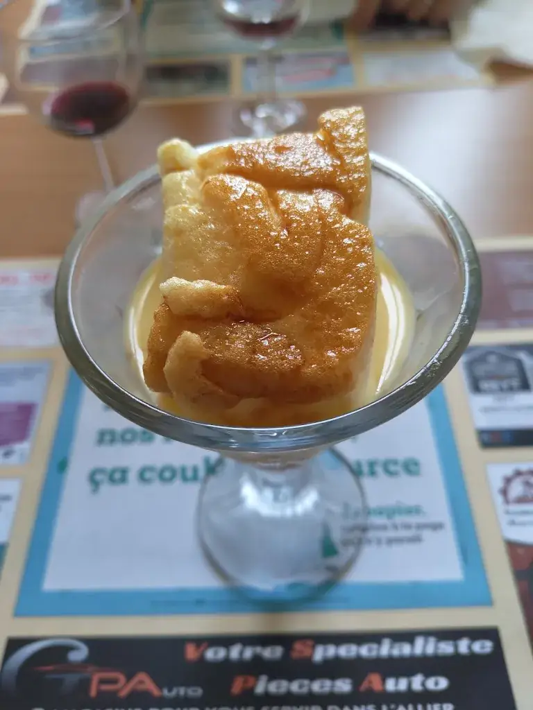 Olaf Mengdehl_Auberge du Lamaron_Durdat-Larequille_recensione