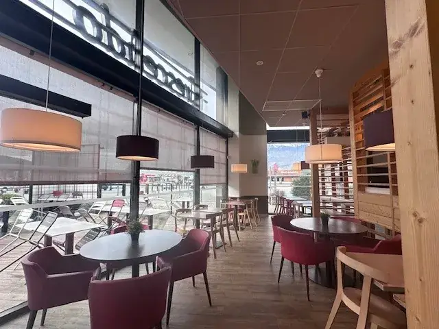 Crescendo Restaurant_Albertville_slider_image_3