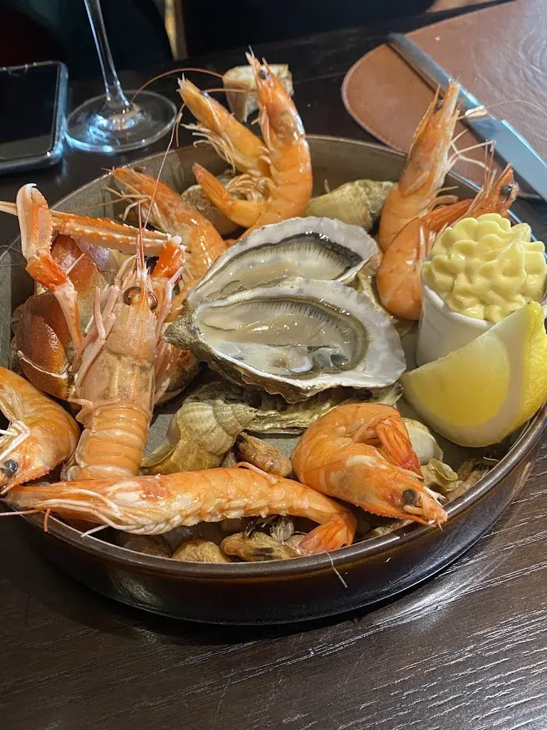 Le Channel_Calais_slider_image_3