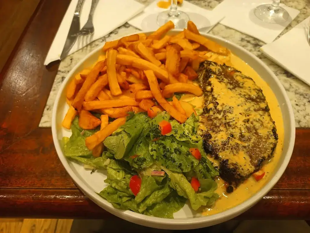 Anthony Miller_Café de la tour_Calais_review