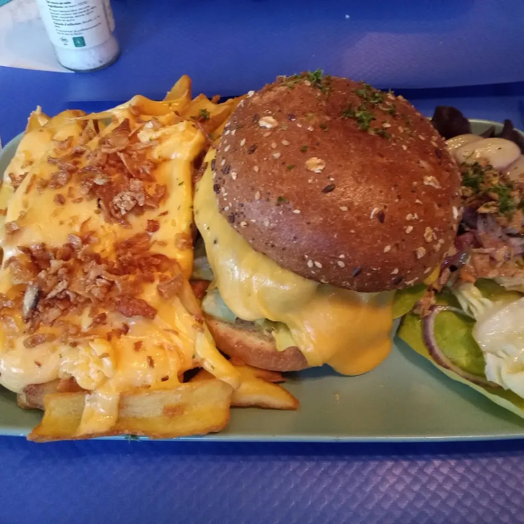 Howard Woodcock_Café Le Mirador_Calais_recensione