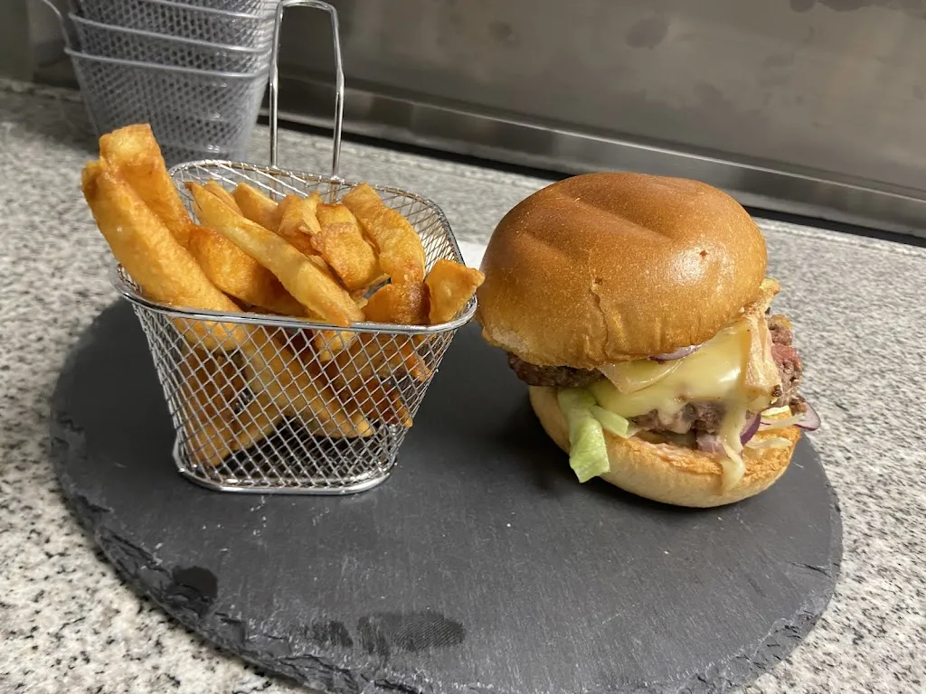 Maison Beef_Calais_slider_image_3