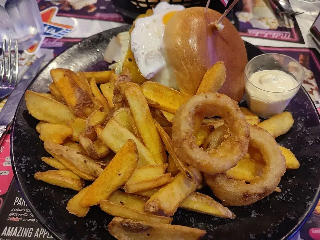 Sarah Tsang_Memphis - Restaurant Diner_Calais_review