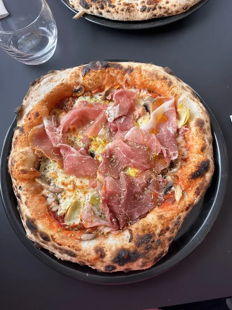 Isaac Ramonet_Le Milano_Calais_review