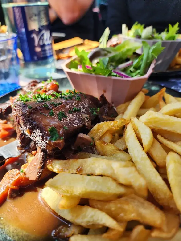 AU COQ D'OR_Calais_slider_image_2