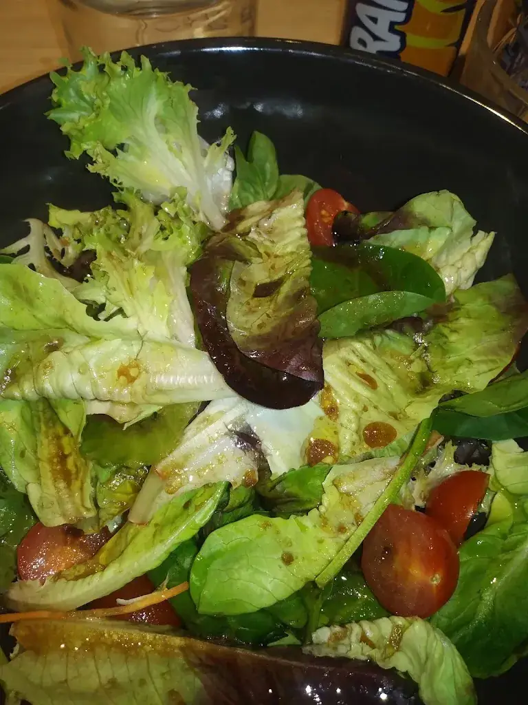 Natalie Caron_Pizzeria Trattoria Bella_Corenc_review