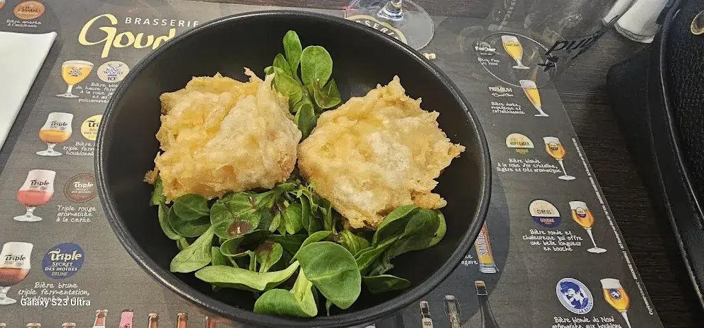 Isabelle Waeyaert_Les pieds dans l'eau_Camiers_review