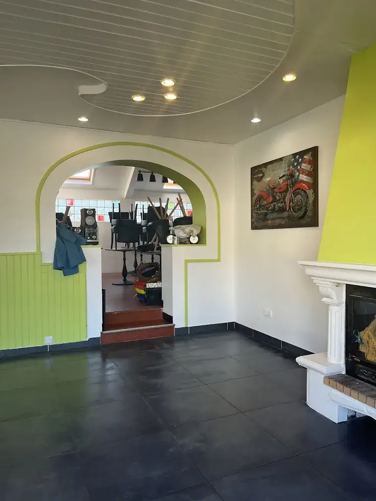 Chez Loulou_Camiers_slider_image_3