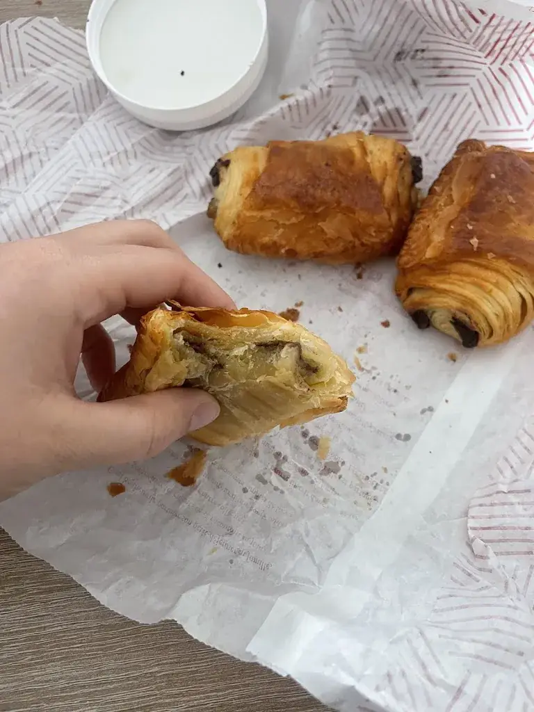 Léa Redinger_Sophie Lebreuilly_Camiers_review